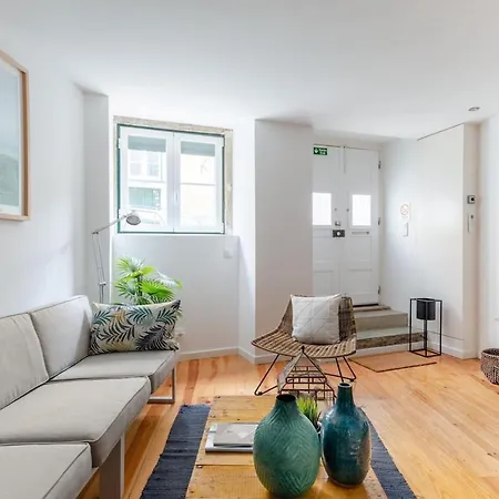 - No Principe Real Apartment