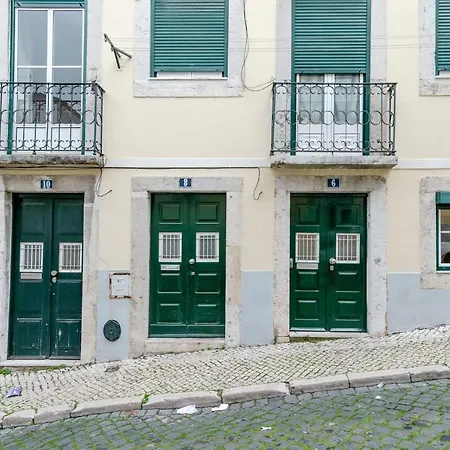 - No Principe Real Apartment