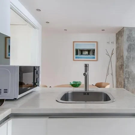- No Principe Real Apartment